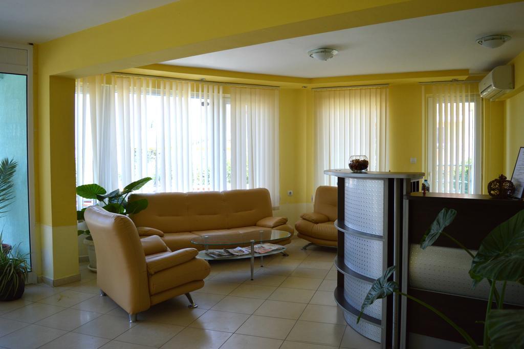 Family Hotel Coral Sozopol Ngoại thất bức ảnh