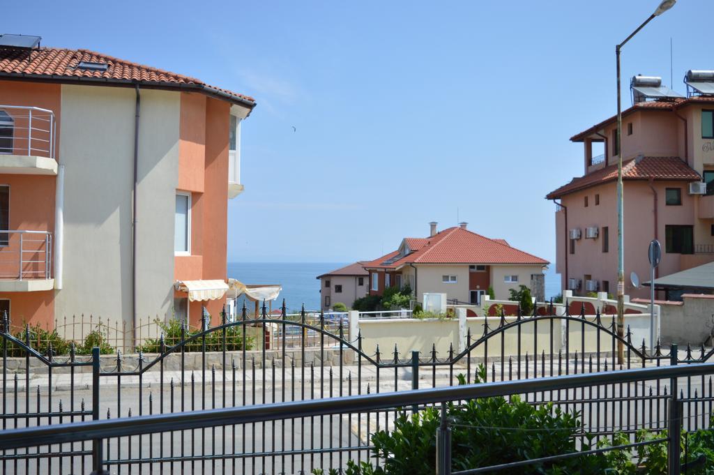 Family Hotel Coral Sozopol Ngoại thất bức ảnh