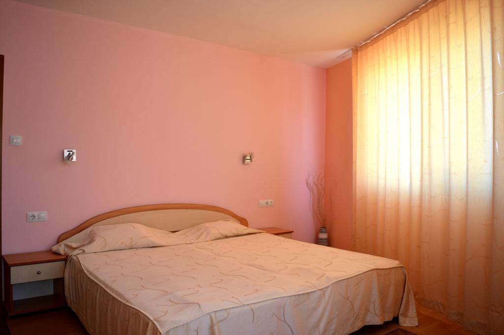 Family Hotel Coral Sozopol Phòng bức ảnh