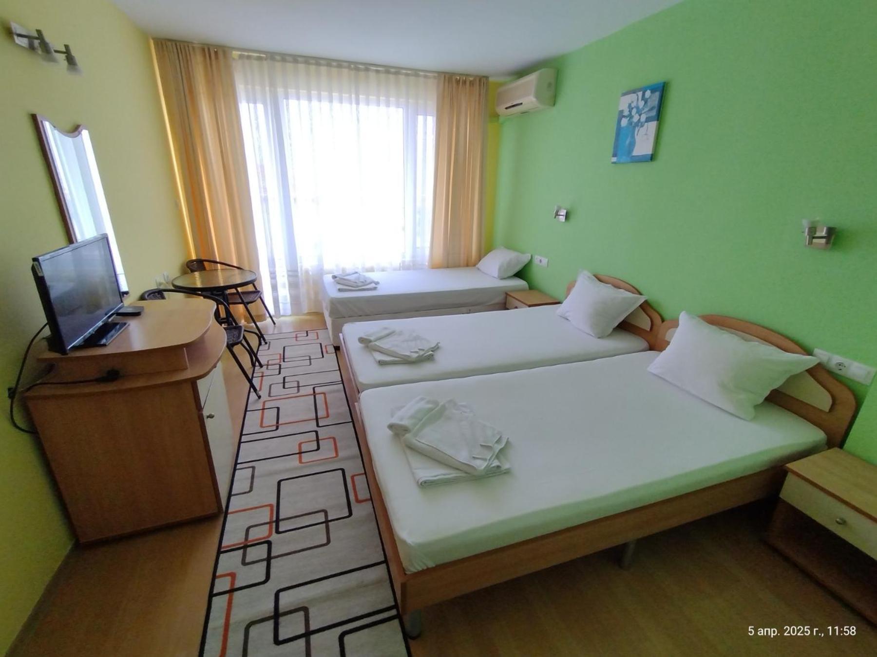 Family Hotel Coral Sozopol Ngoại thất bức ảnh