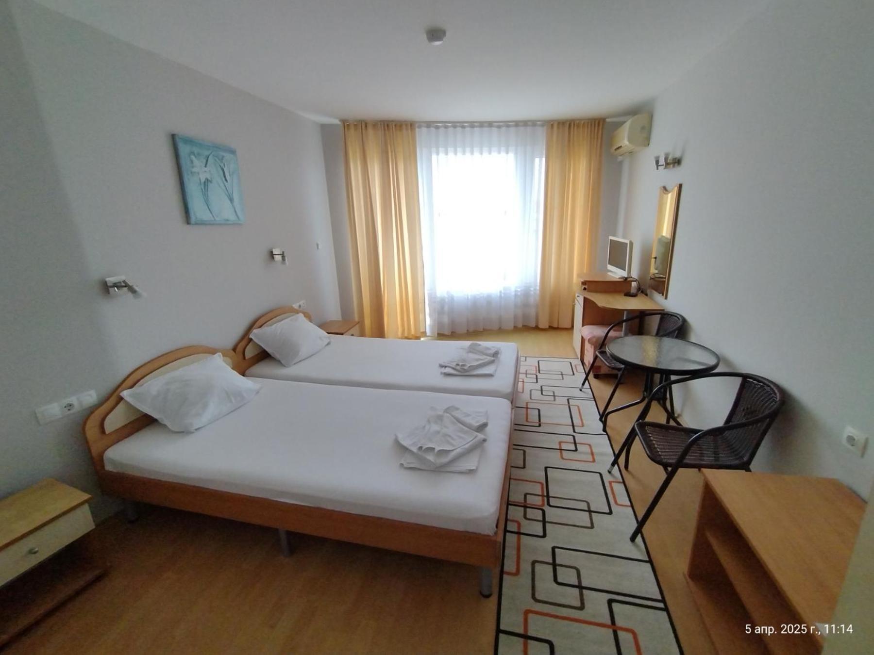 Family Hotel Coral Sozopol Ngoại thất bức ảnh